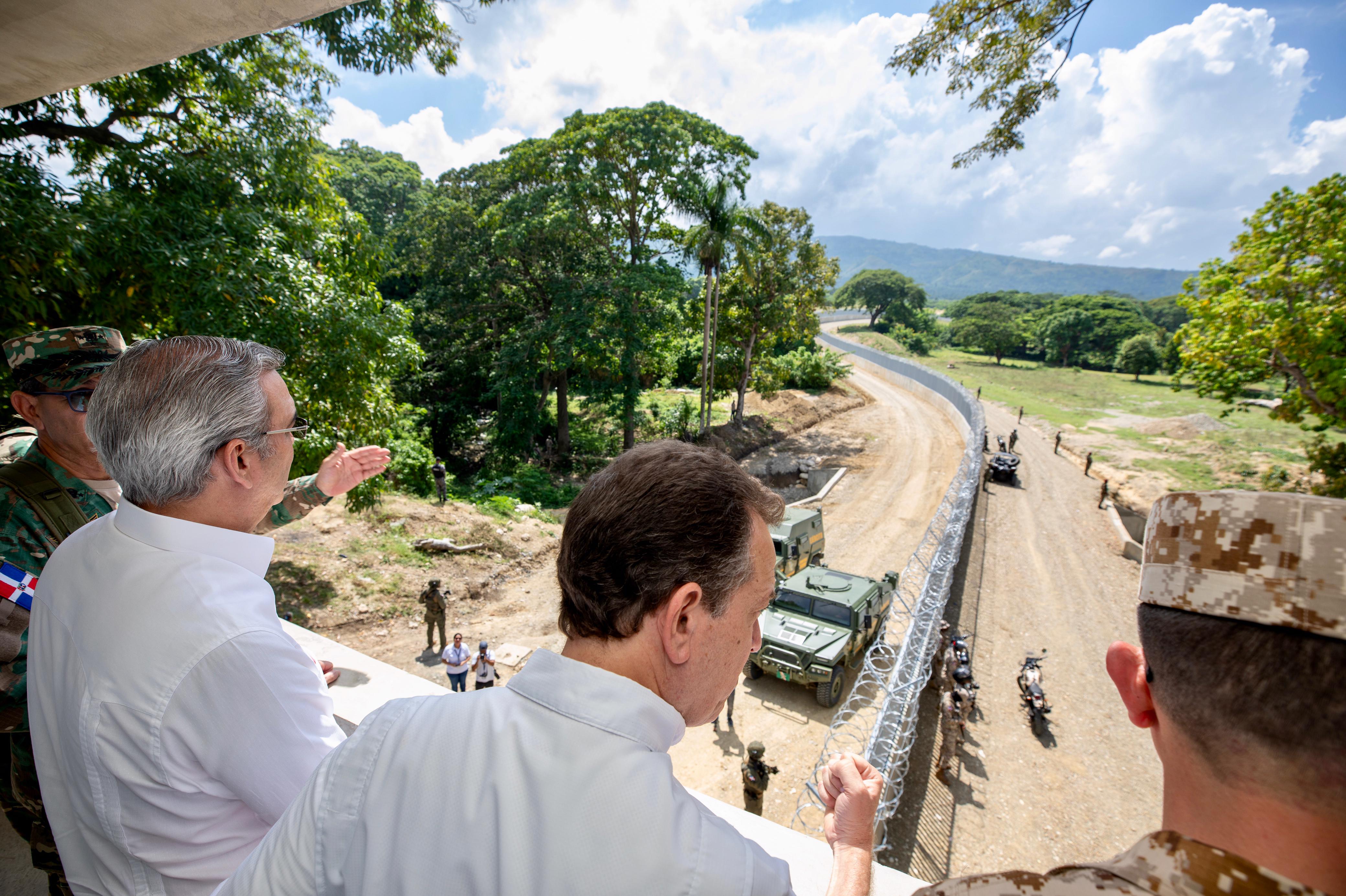 Presidente Abinader Inaugura Primer Tramo De La Verja Perimetral ...